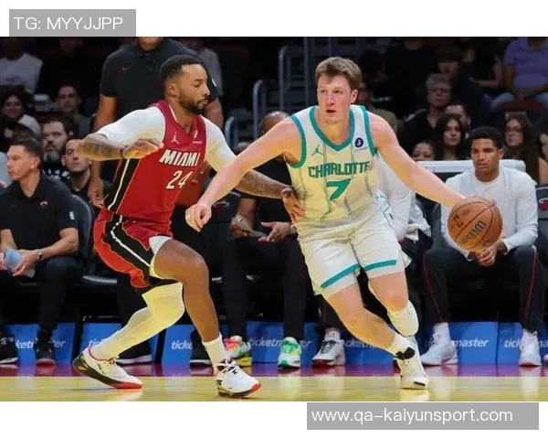 克尼佩尔创下新秀连续命中三分纪录16场比赛表现惊艳引发关注